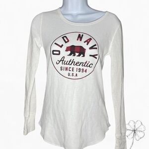 Old Navy Cream Long Sleeve Graphic Tee